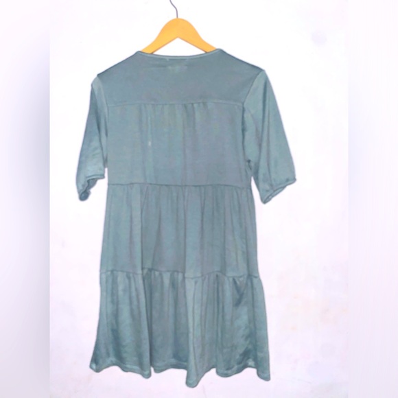 Ivy Sage Ruffle Dress - Picture 4 of 5